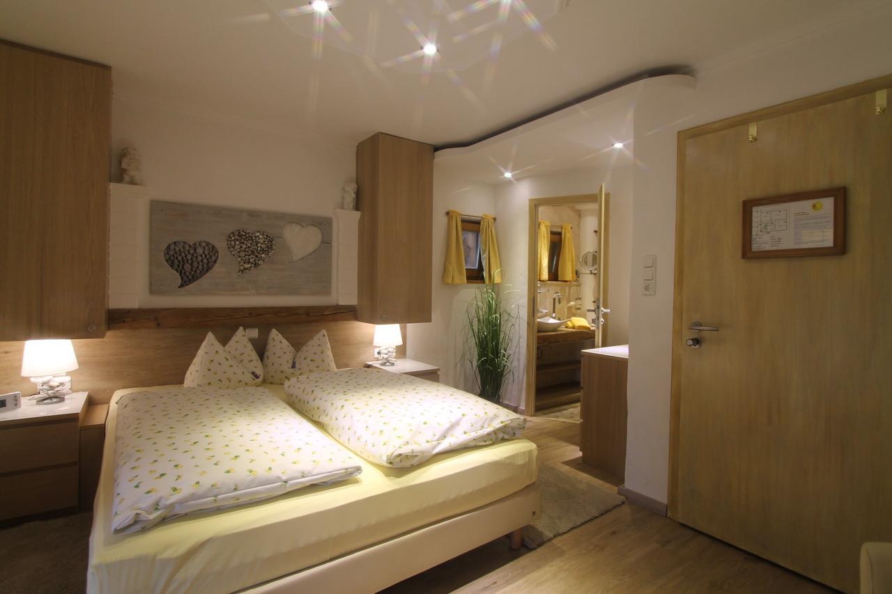 Haus Sonnenschein Hotell Grainau Exteriör bild